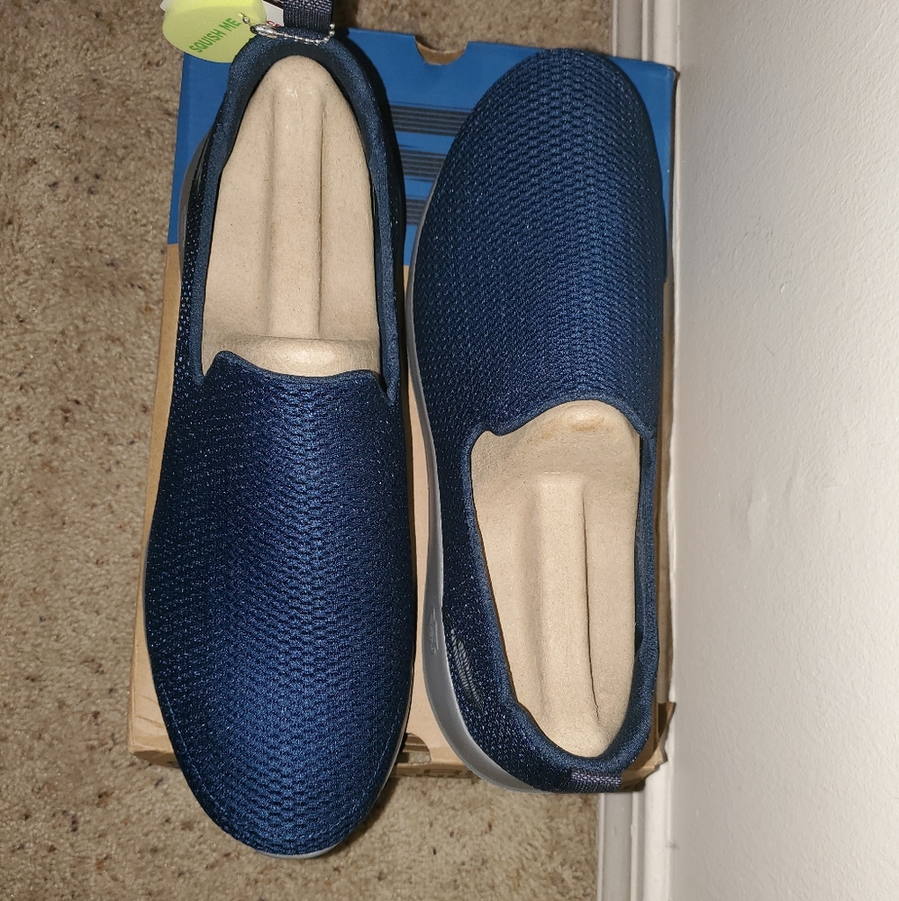 Mens sketchers size 11